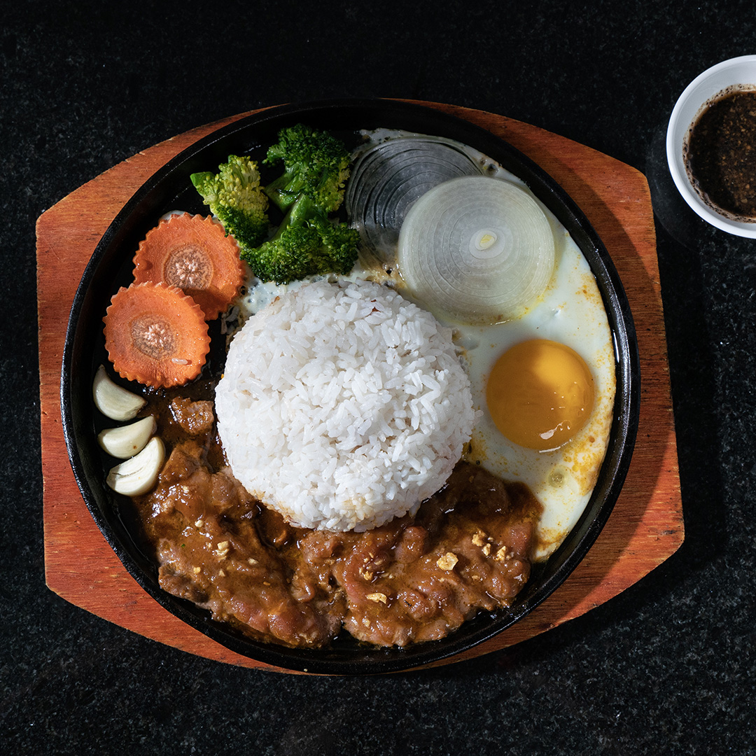 Beef on hot pan rice